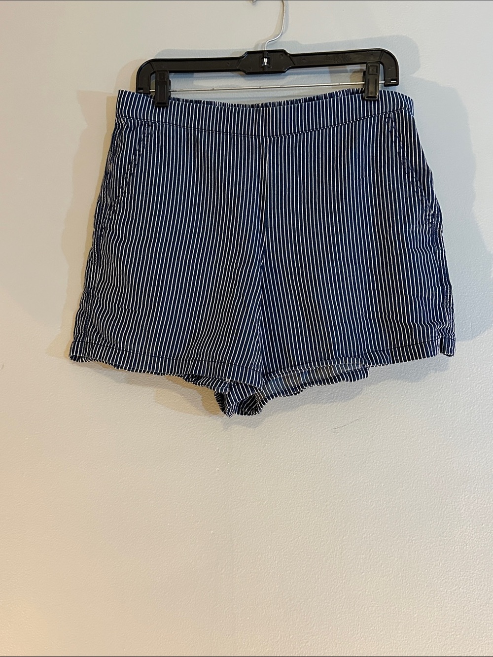 EUC Navy Stripe  Mercantile  J Crew shorts size medium